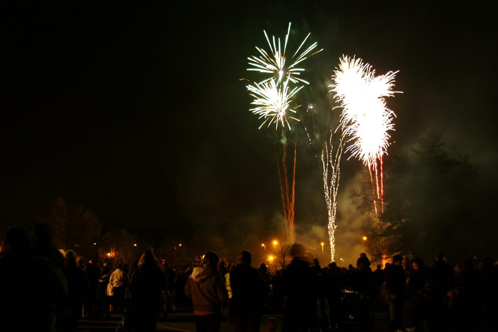 Community bonfire & fireworks show